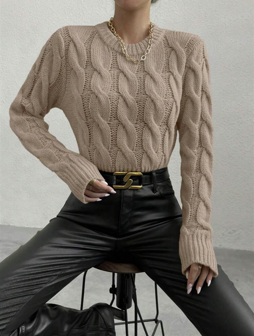Women's chunky knit sweater with twisted pattern and high collar Lune London