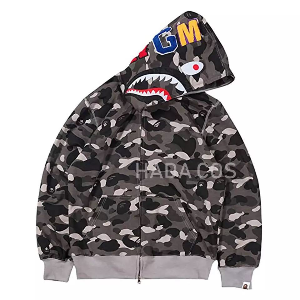 Women's hoodie jacket with modern camouflage design and high-quality cotton blend Lune London
