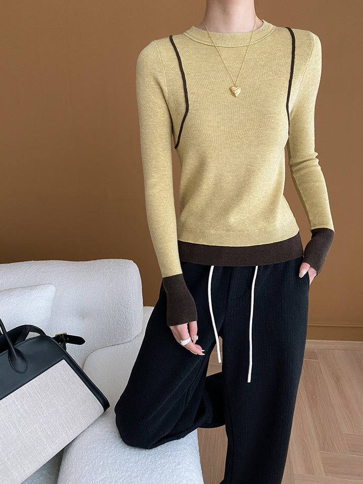 Ladies elegant round neck sweater with contrasting sleeves and fine ribbed texture Chic & Stil