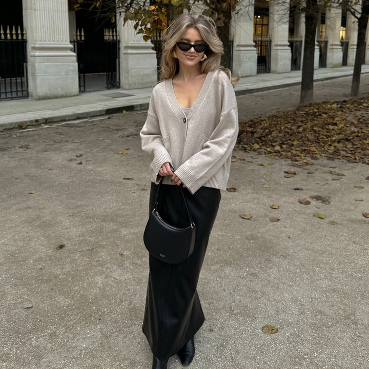 Women casual cardigan with V-neck and button details Lune London