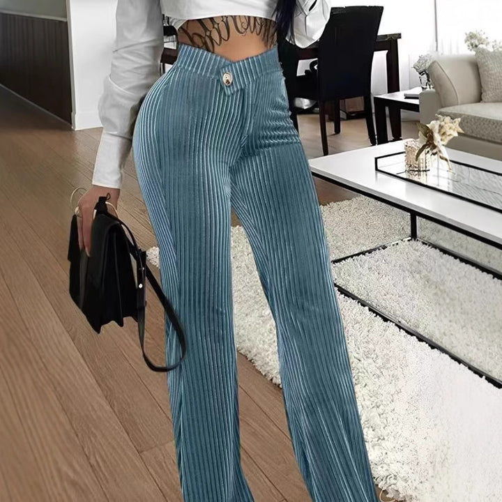 Ladies Elegant Pleated Pants with Button Details Lune London