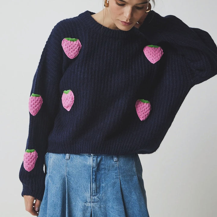 Pull en tricot pour femmes avec un design unique de fraise et une coupe confortable Lune London