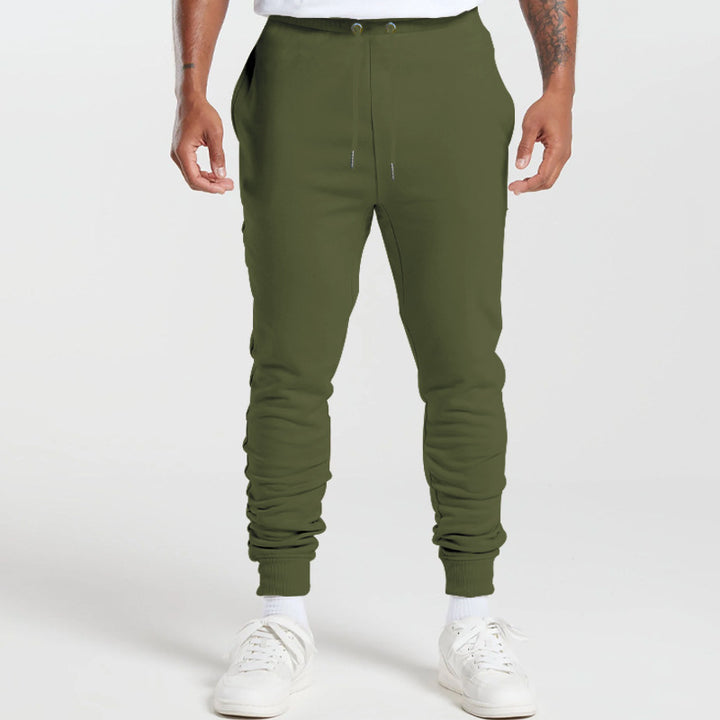 Comfortable jogging pants for men with elastic waist and side pockets Lune London