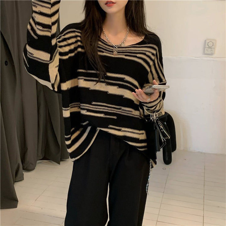 Pull en tricot pour femmes avec un élégant motif rayé et une coupe décontractée Lune London