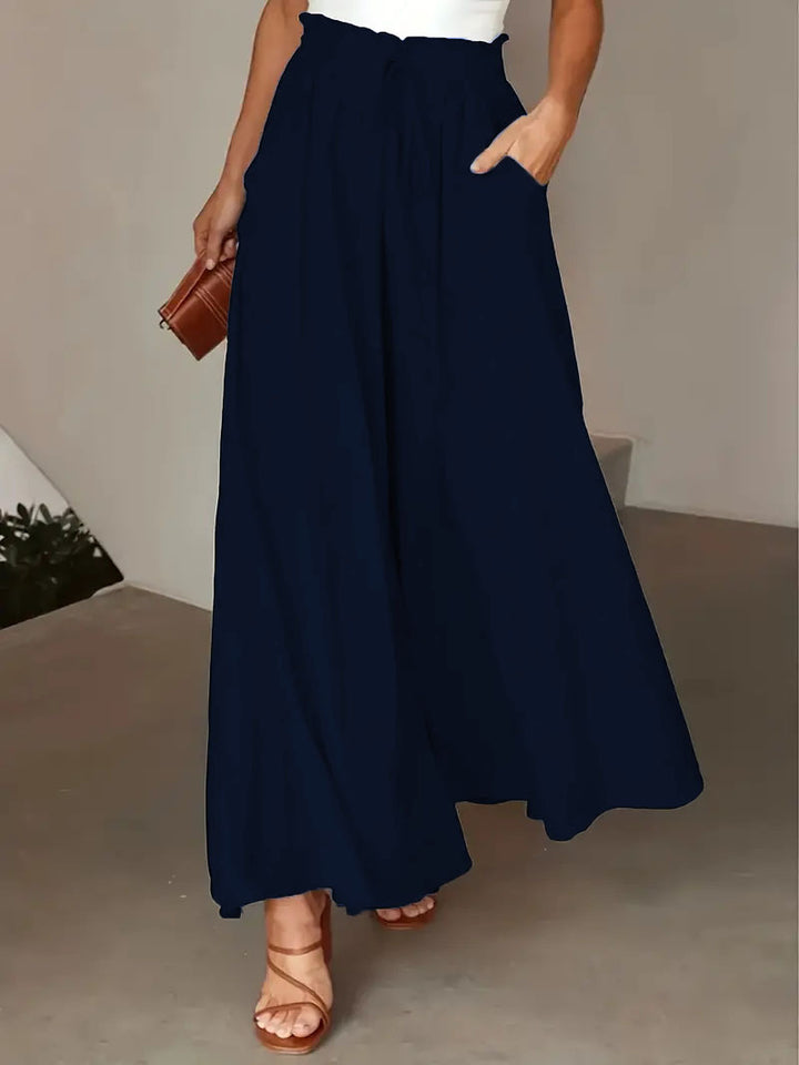 Loose summer pants for women with elastic waistband and pockets Lune London