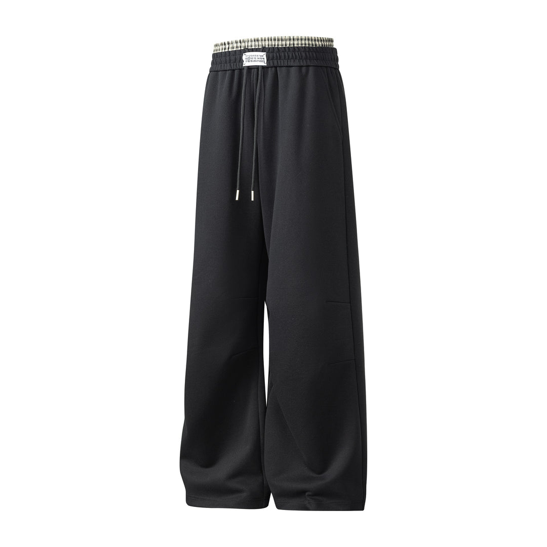 Relaxed fit leisure pants for men in breathable cotton blend with elastic waistband and side pockets Lune London