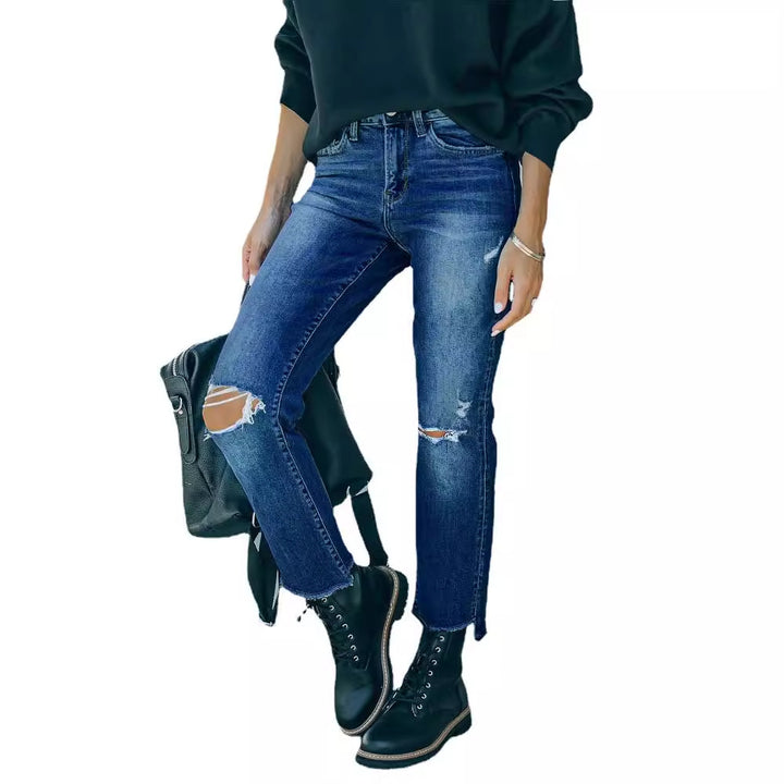 Modern high-waisted jeans for women with a chic and stylish worn look