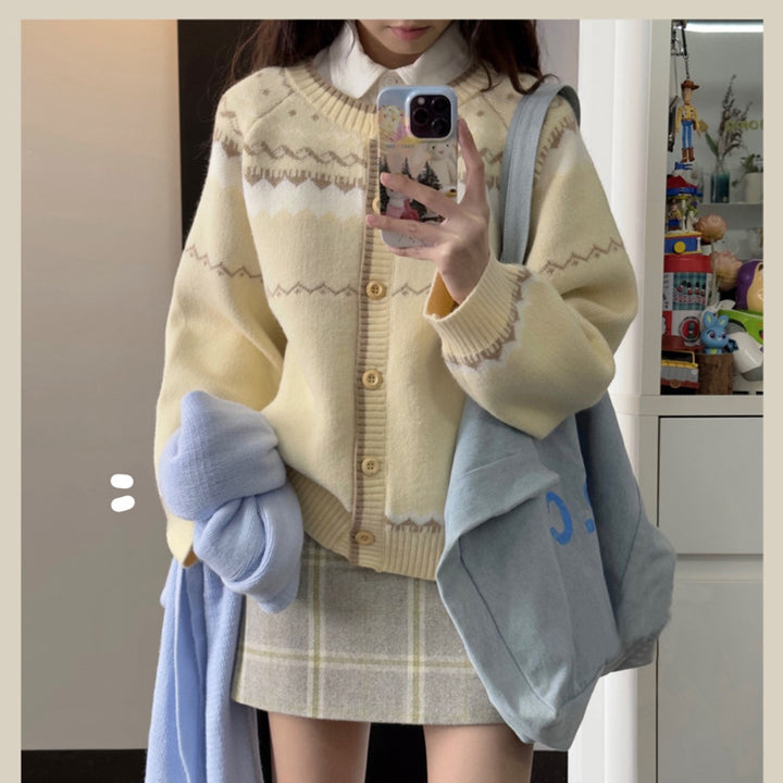 Women's knitted jacket with artistic pattern Lune London