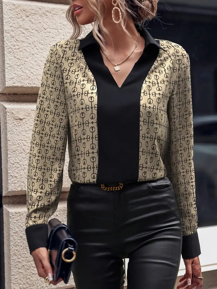 Blouse for women with a modern pattern mix and an elegant V-neck Lune London