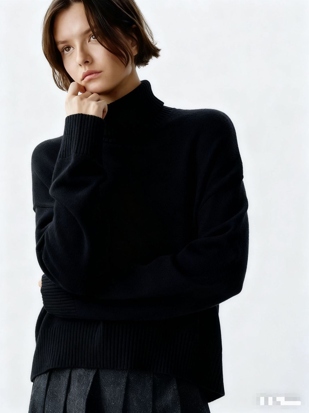Pull Femme Col Roulé Confortable avec Coupe Oversize et Structure à Fines Côtes Chic & Stil