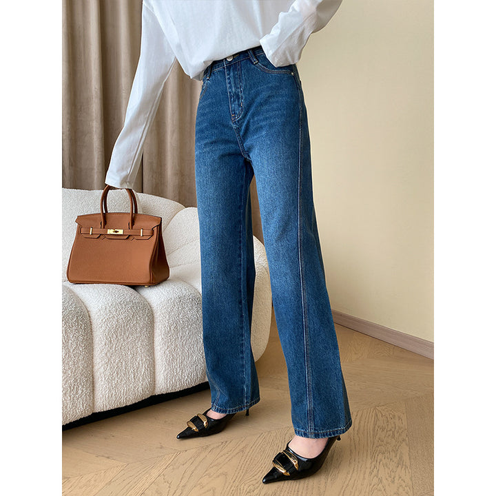 Women's Casual Denim Shirt with Plus Size Cut Chic & Stil
