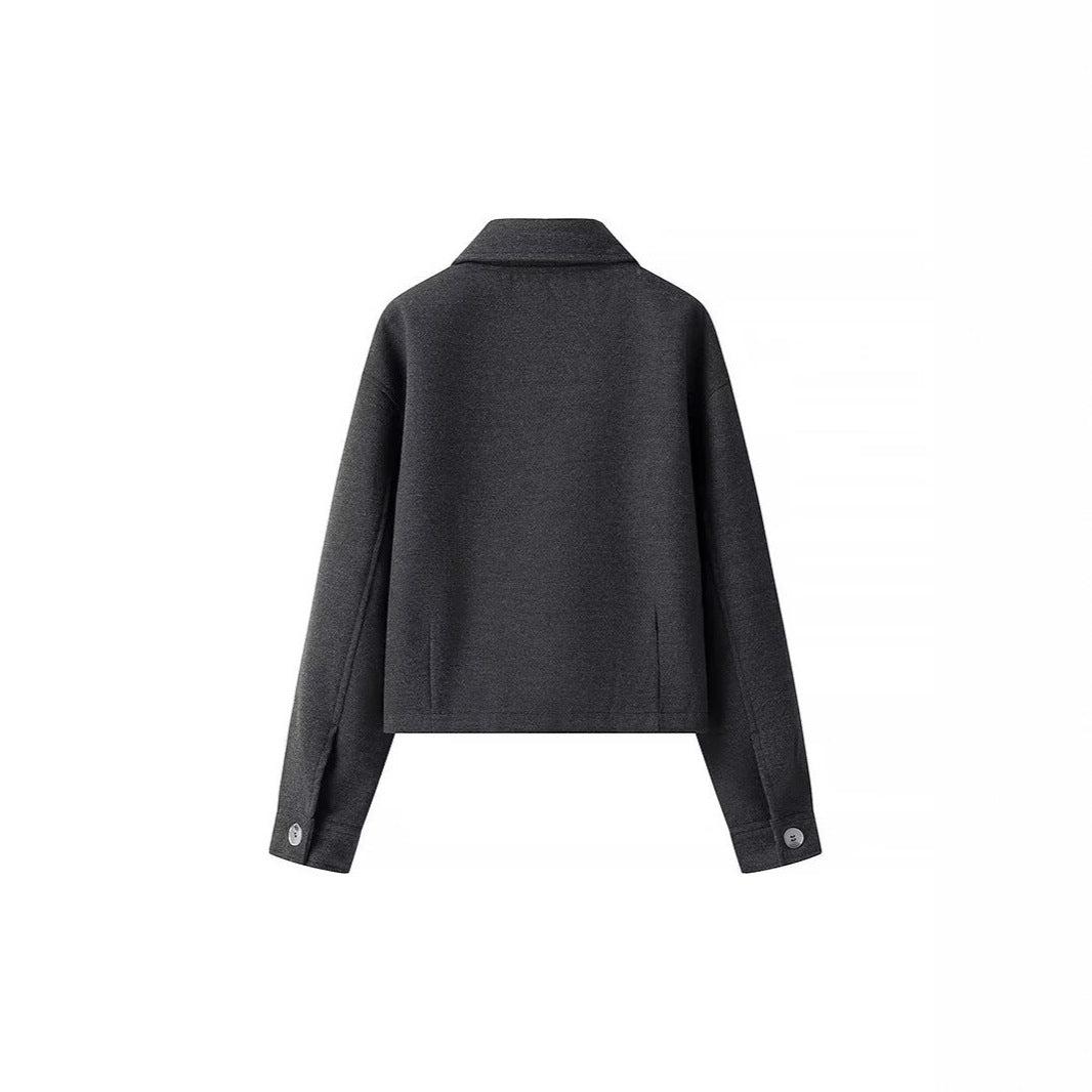 Casual cropped jacket for women with practical pockets and modern zipper Lune London
