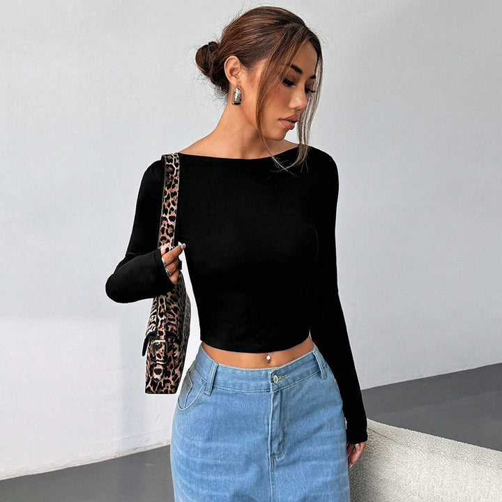 Haut court à manches longues pour femmes avec décolleté rond élégant et coupe flatteuse pour la silhouette Chic & Stil
