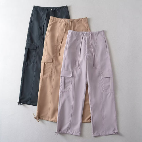 Comfortable cargo pants for women with adjustable waist and functional pockets Lune London