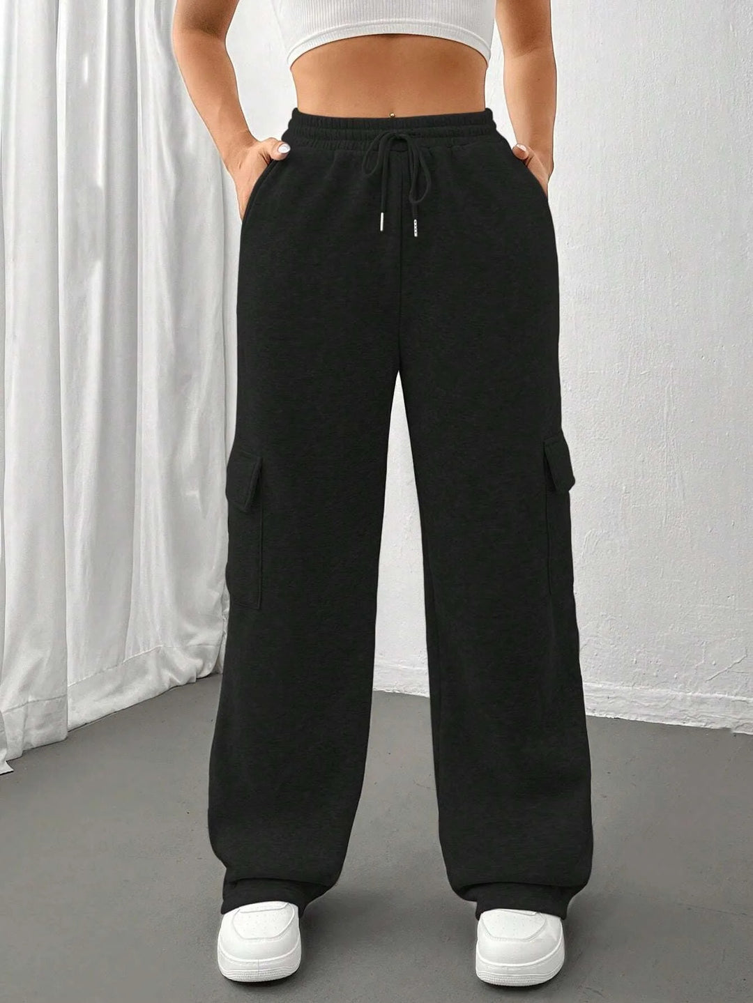 Lune London Women's Cargo Jogging Pants with Elastic Waist and Practical Side Pockets