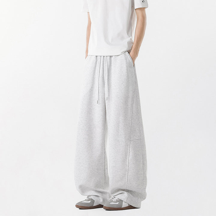 Casual wide pants for men with elastic waistband and practical side pockets Lune London