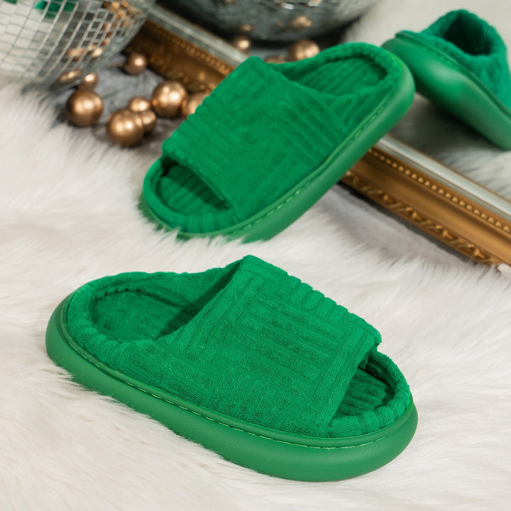 Ladies plush slippers with slip-resistant sole and soft cushioned insole Lune London