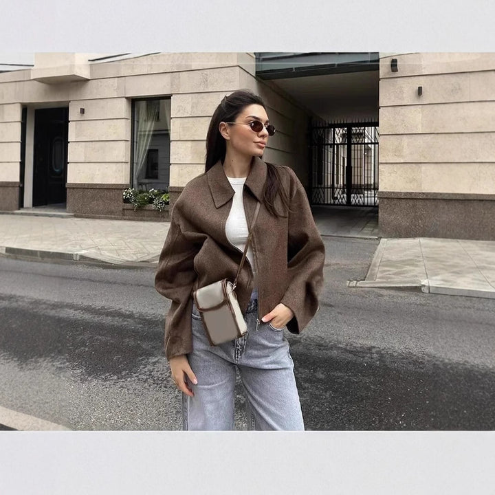 Casual fleece jacket for women with high collar and practical pockets Lune London