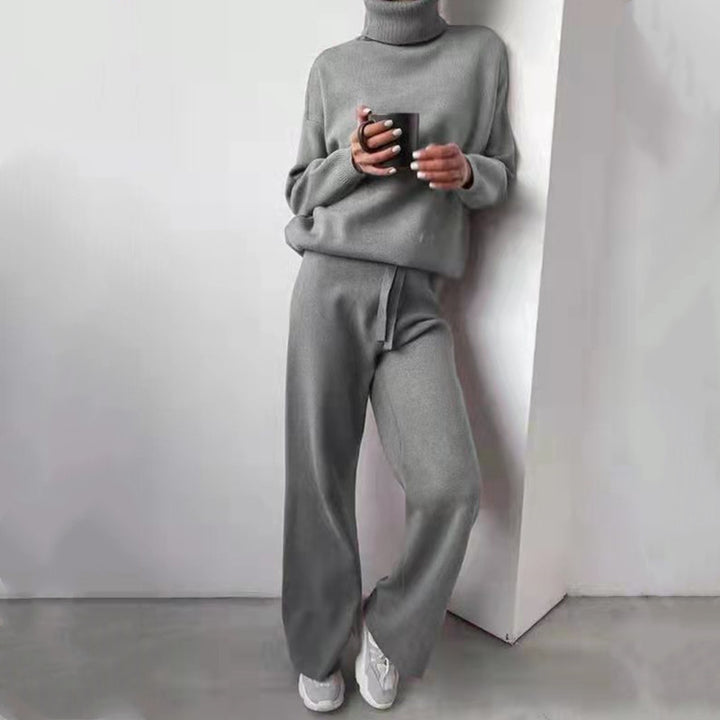 Elegant knit loungewear set for women with high collar and wide legs Lune London