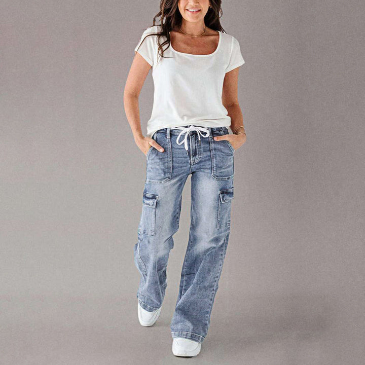 Women's Cargo Jeans with A Casual Cut and Practical Pockets Lune London
