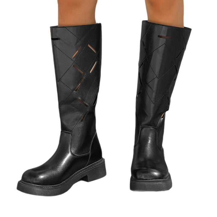 Women’s boots with a decorative cut and a comfortable rubber sole Lune London