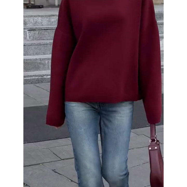 Comfortable oversized knit sweater for women with a loose fit Lune London