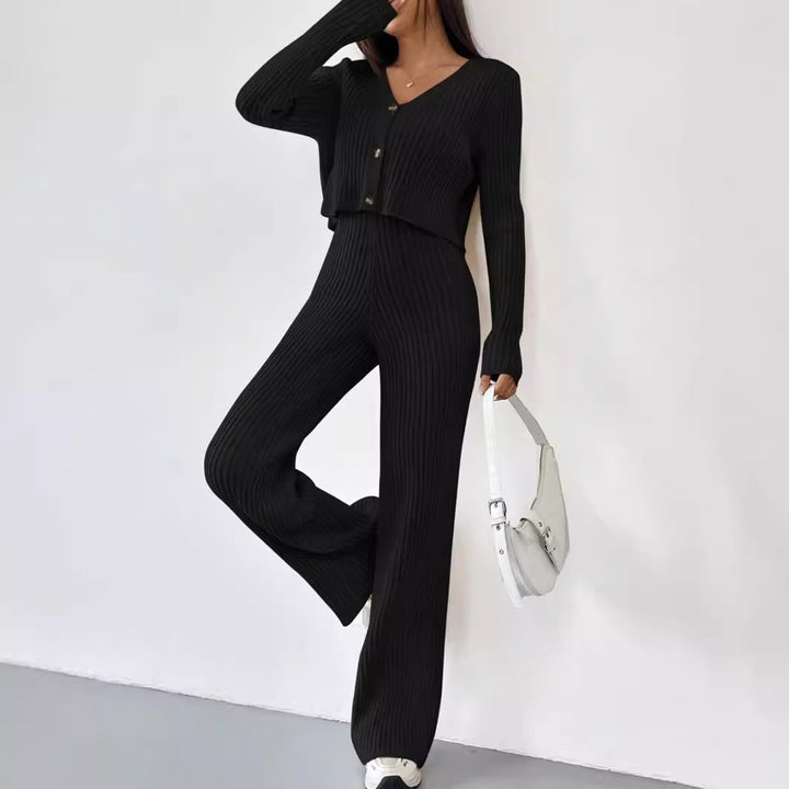 Knitted set for women with V-neck and wide legs Lune London