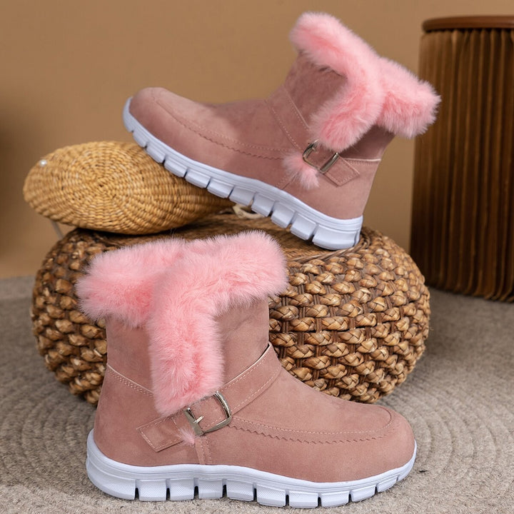 Women's winter boots with a cozy faux fur collar and a non-slip sole Lune London