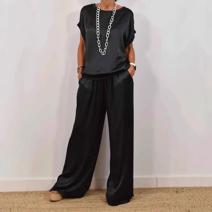 Women’s Elegant Satin Lounge Set with Loose Fit and Casual Top Lune London