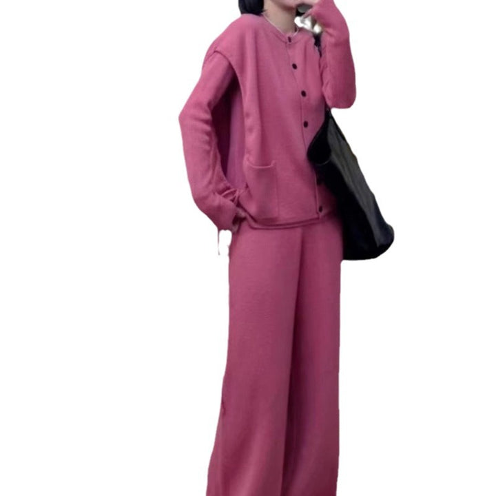 Cozy knit jacket for women with practical pockets and button closure Lune London