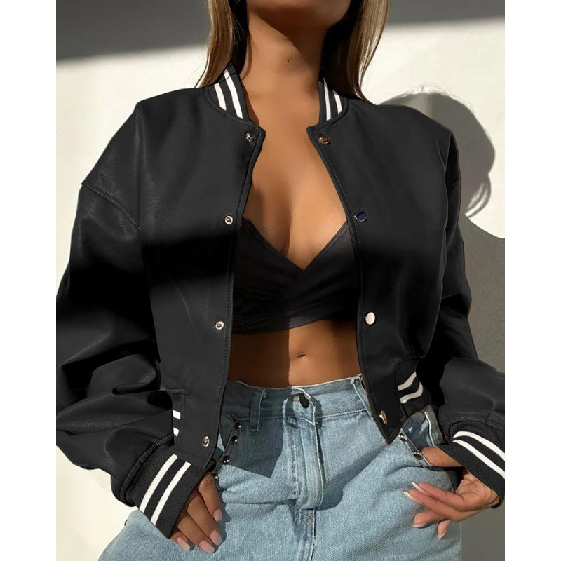 Veste en simili cuir sportive pour femmes dans le style classique Varsity avec rayures Chic & Stil