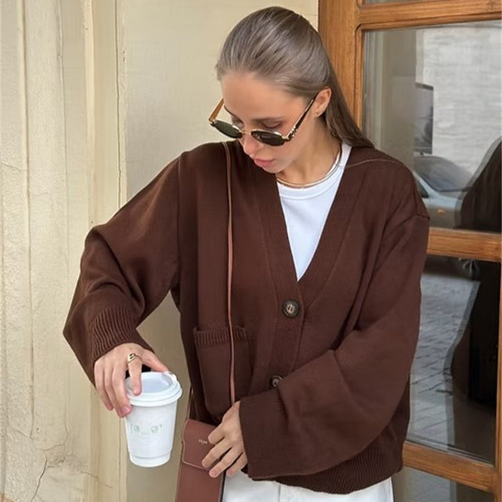 Ladies casual knitted cardigan with large pockets and button closure Lune London