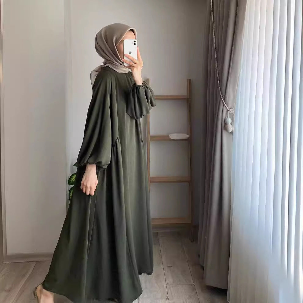 Elegant maxi dress for ladies with voluminous sleeves and a fluid cut Lune London