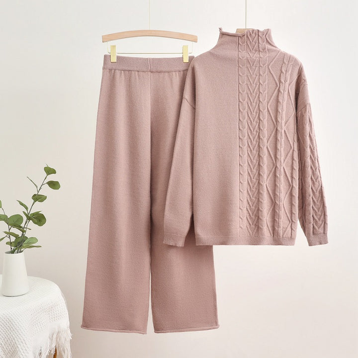 Comfortable knit loungewear set for women with high collar Lune London