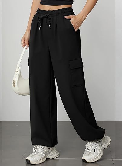 Wide cargo jogger pants for women with practical pockets Lune London