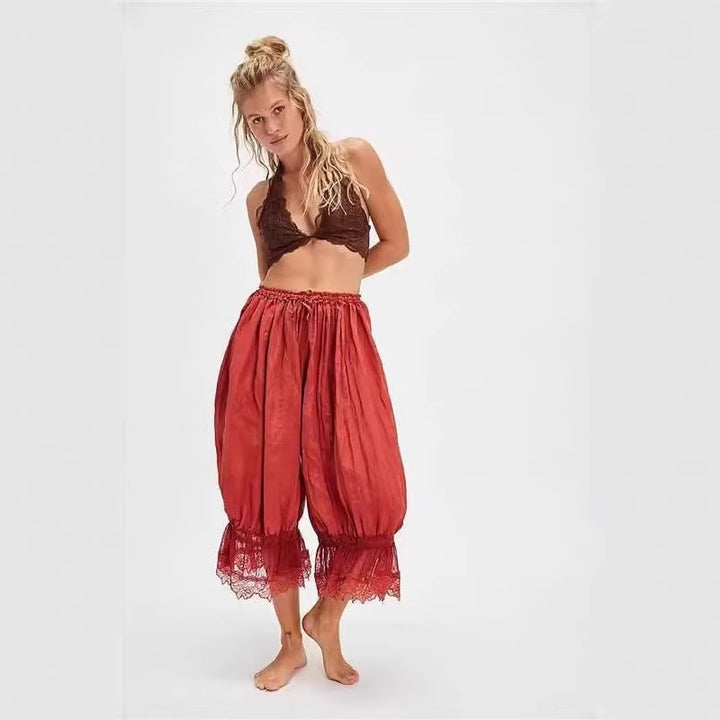 Ladies airy and elegant culotte with lace decoration Lune London