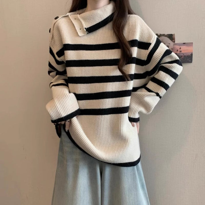 Pull à rayures pour femmes avec col moderne et détails de boutons Chic & Stil