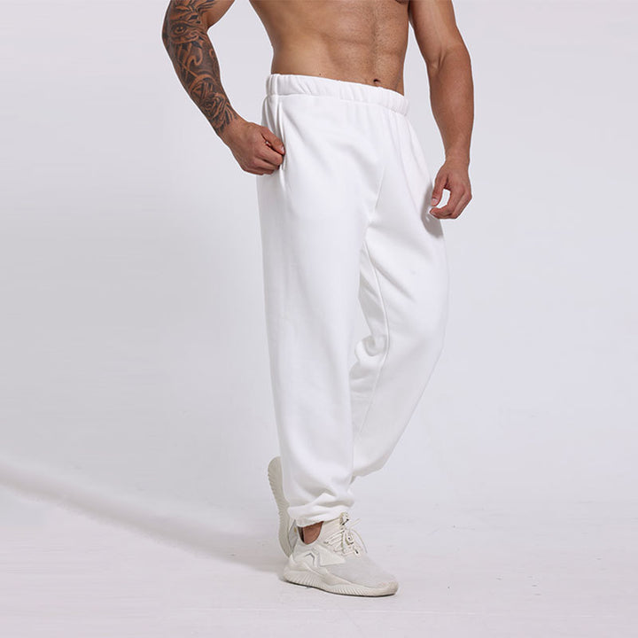 Comfortable jogging pants for men with elastic waistband and side pockets Lune London