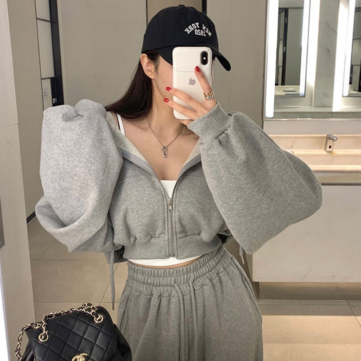 Women's sporty sweatshirt set and wide jogger pants Lune London