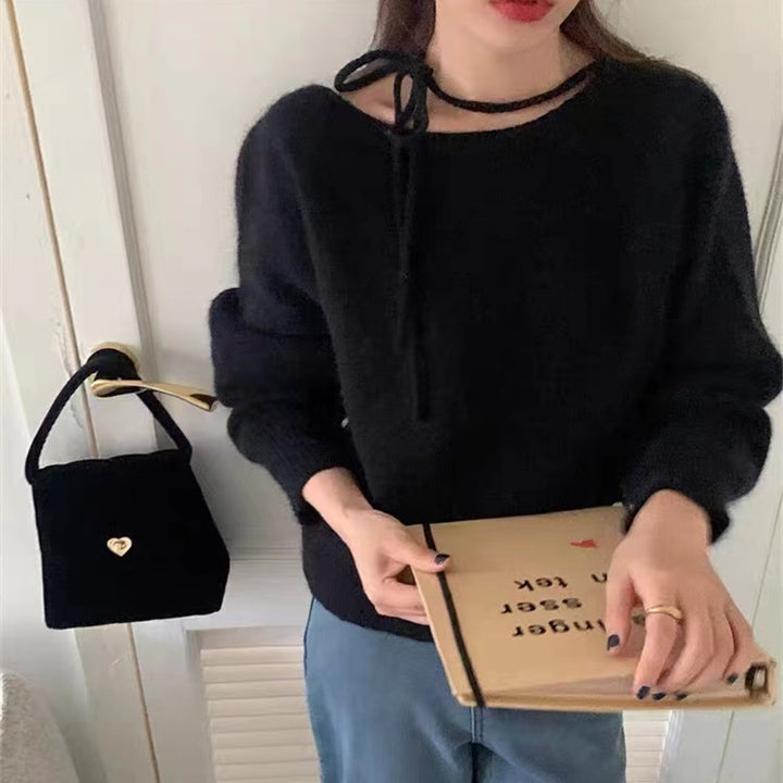 Pull décontracté pour femmes avec col décoratif et matériau doux Chic & Stil