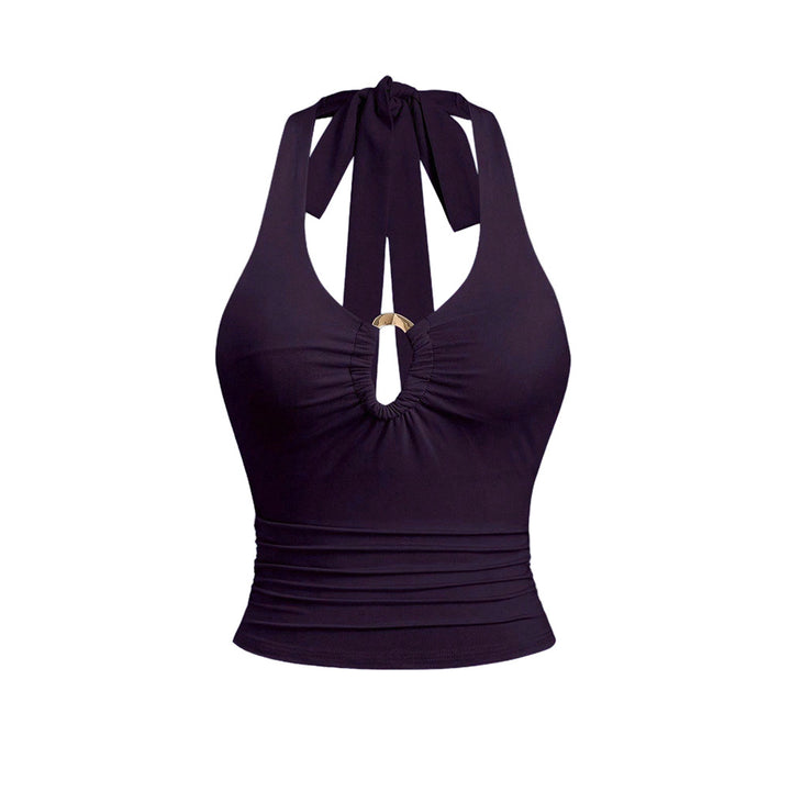 Stylish short top for women with a trendy halter design and a chic tie band Chic & Stil