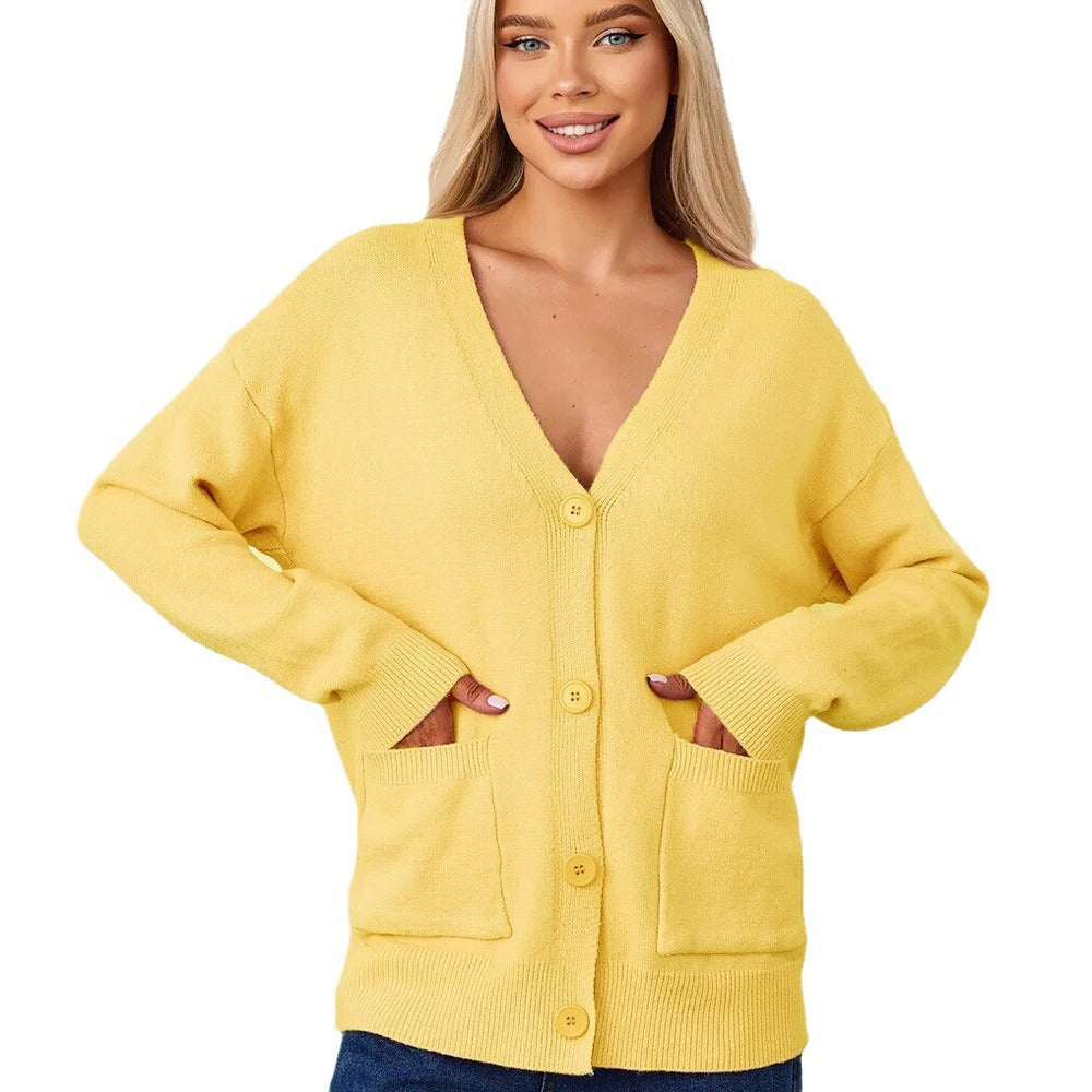 Ladies cozy cardigan with V-neck and practical pockets Lune London