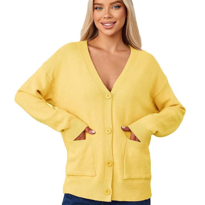 Ladies cozy cardigan with V-neck and practical pockets Lune London