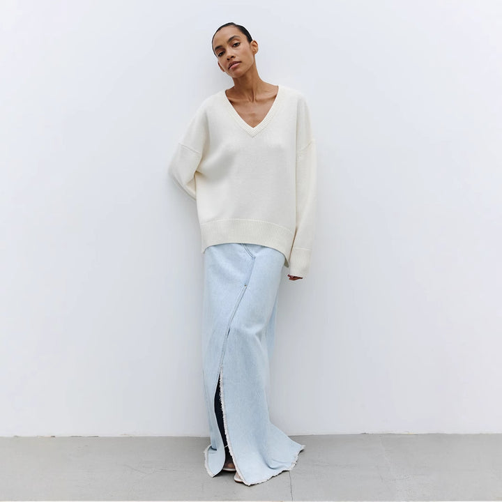 Ladies Oversized V-Neck Knit Sweater Lune London