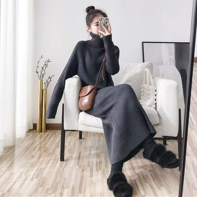 Robe en tricot côtelé pour femmes avec col montant et coupe longue Chic & Stil