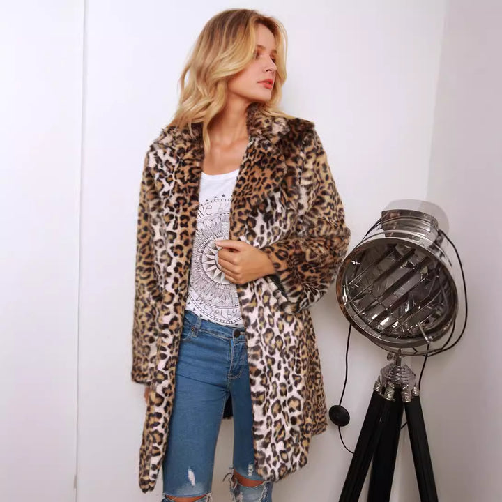 Ladies Chic and Stylish Leopard Fur Cape