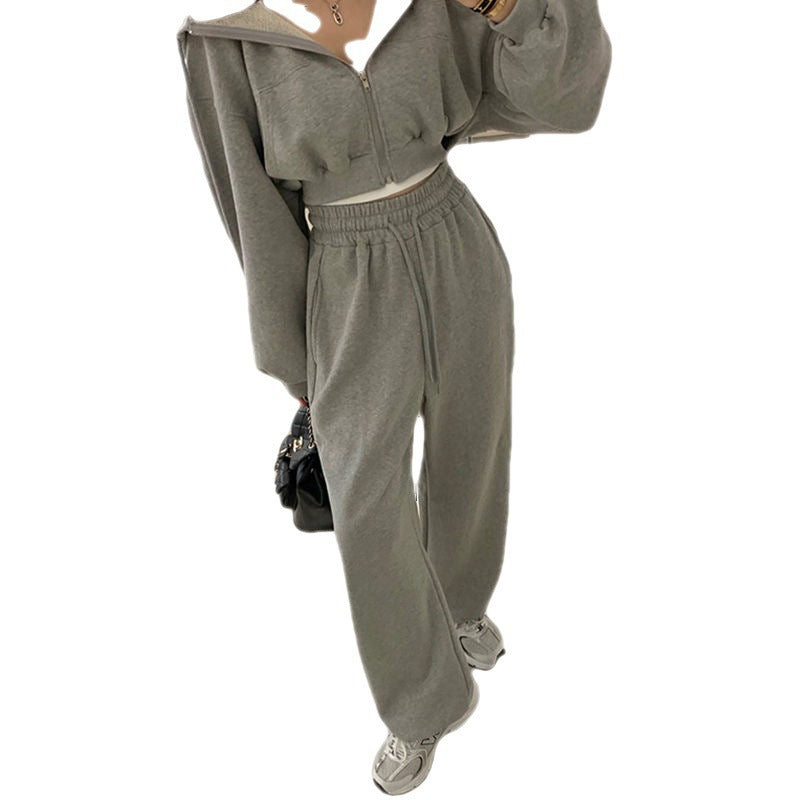 Women's sporty sweatshirt set and wide jogger pants Lune London