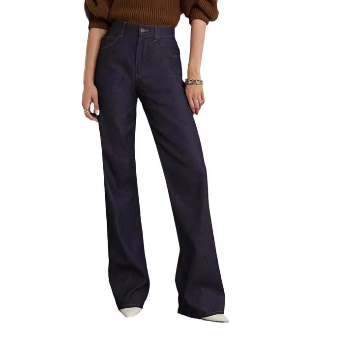 High-waisted wide-leg jeans for women in a classic style with chic and stylish solid details