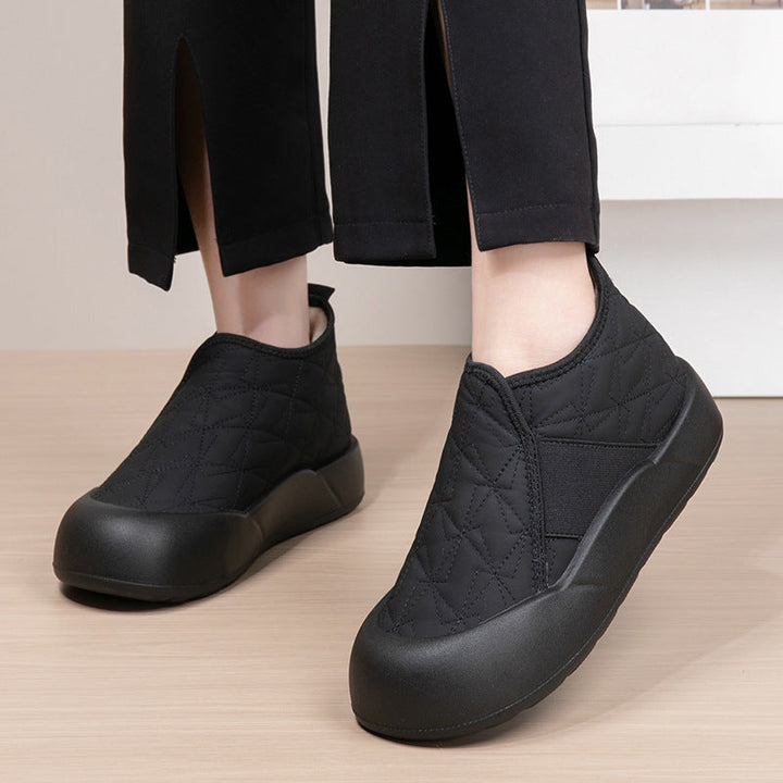 Lune London | Women's Cozy Fleece Lined Slip-On Shoes