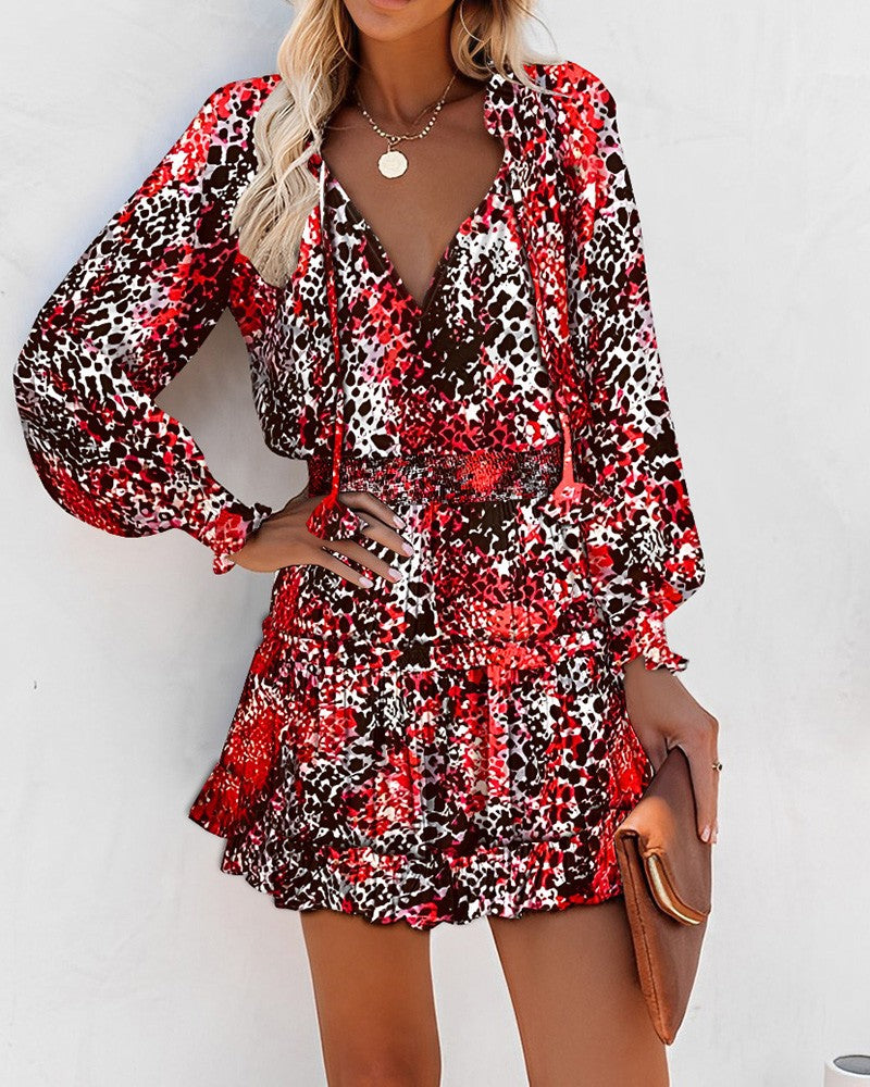 Short sleeve leisure dress for women with a playful design Lune London